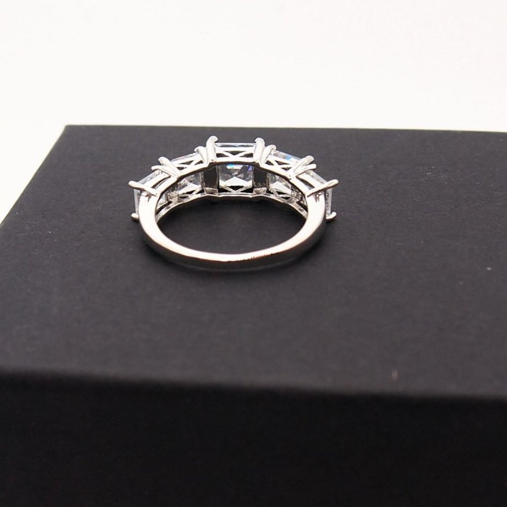 Incredible 5 Stone 6.00ctw Princess Cut Ring " Must See " - Picture 10 of 11